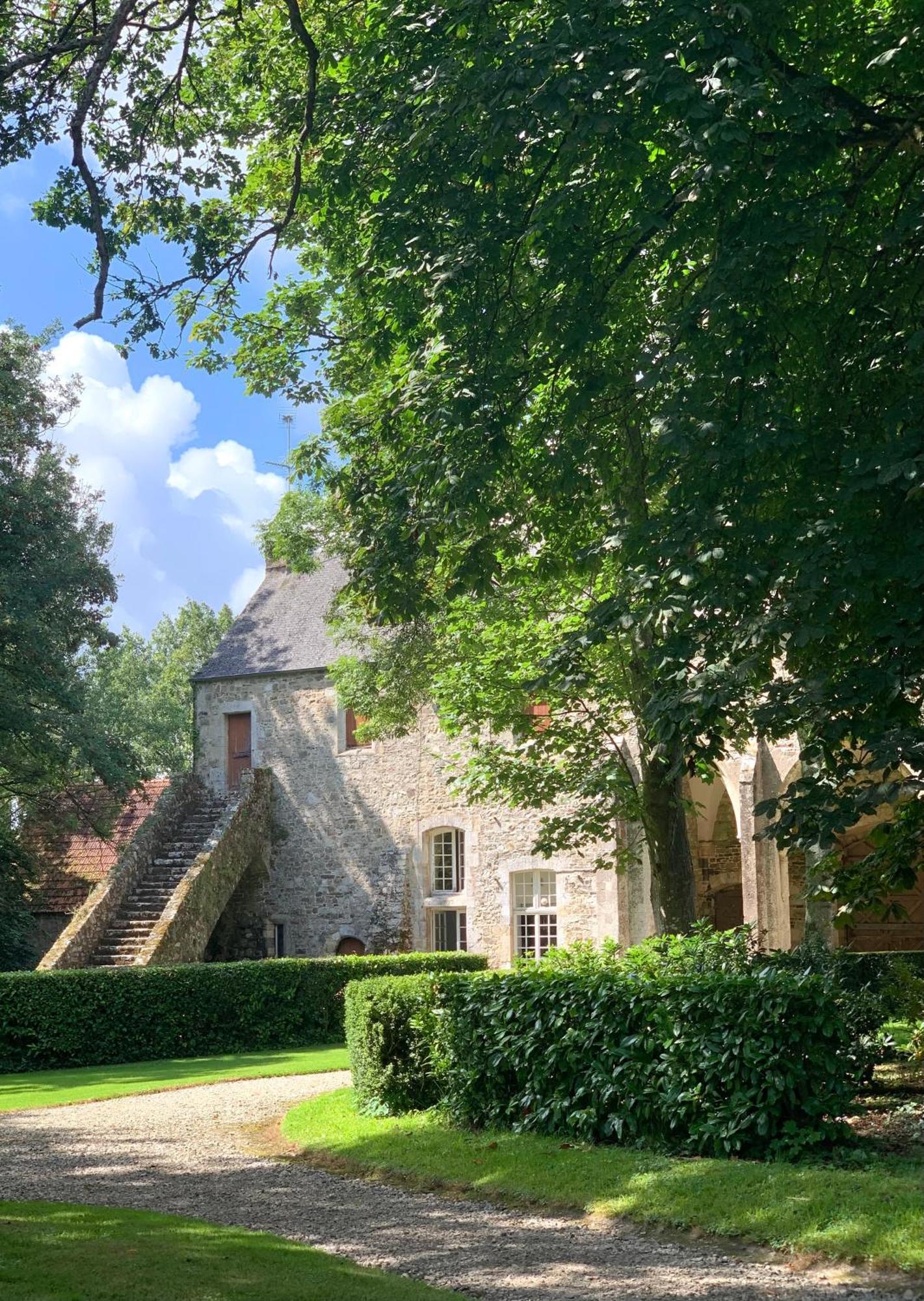 Neufmesnil Abbaye De Blanchelande Bed & Breakfast エクステリア 写真