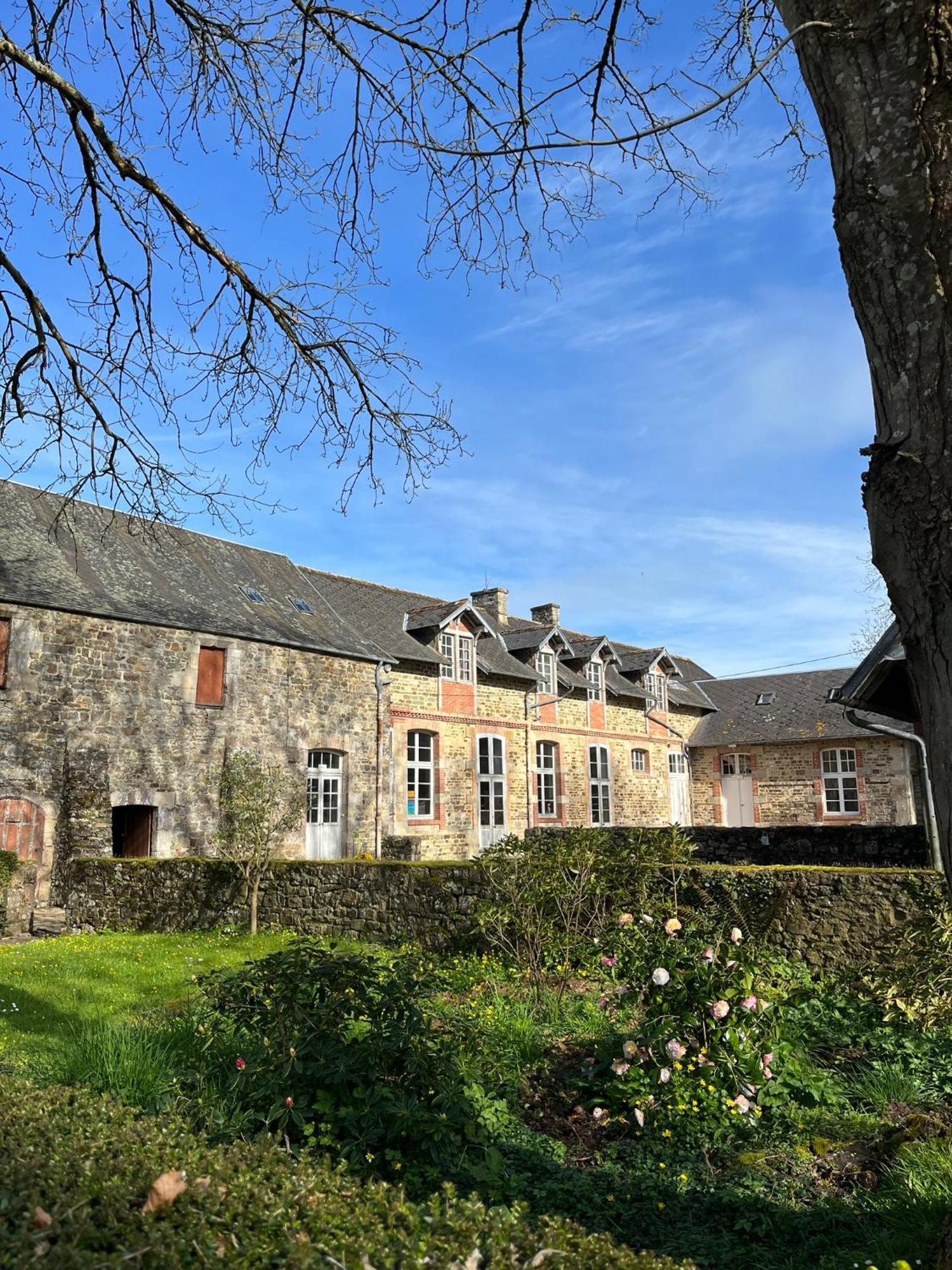Neufmesnil Abbaye De Blanchelande Bed & Breakfast エクステリア 写真